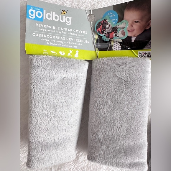 NWT Baby Bundle: Wrangler Jeans, Carter’s Hoodie, Gerber Bibs & More (3-9M) - Picture 8 of 9